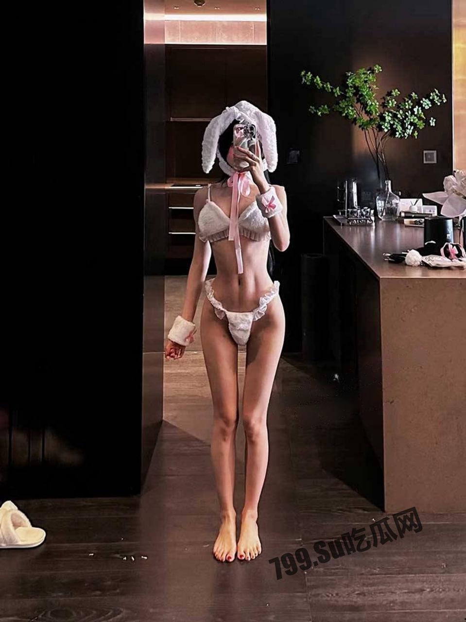 微密圈网红 黎允熙 baby 熙宝 微博百万粉丝颜值博主 Daddy 乳夹 兔子女仆超大尺度-6