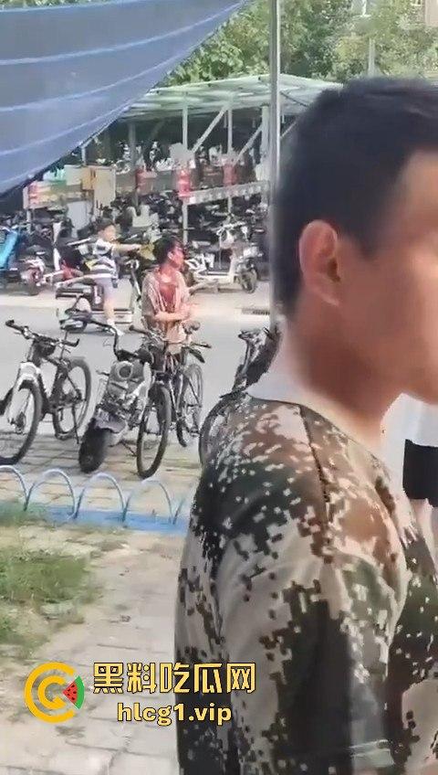 军训压力大?河南大学软件学院大三生宿舍爆发持刀大战,宿舍变修罗场!-4