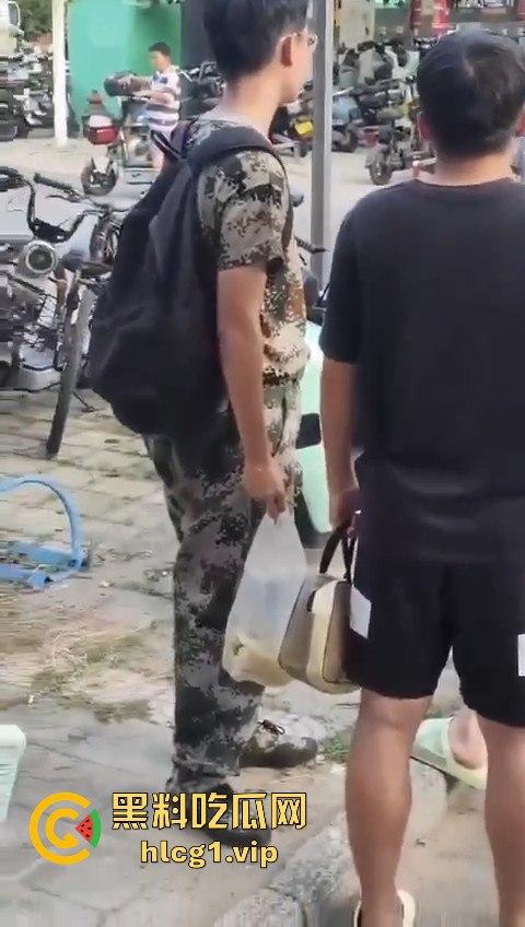 军训压力大?河南大学软件学院大三生宿舍爆发持刀大战,宿舍变修罗场!-9