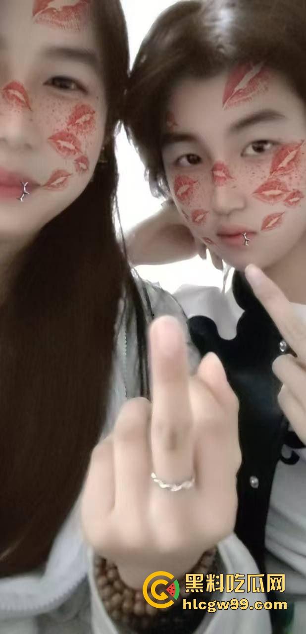 600块搞了个假清高的女同出来卖还立规矩，逼给随便草，嘴却说是留给女友的，还装什么圣母卖骚穴！-3