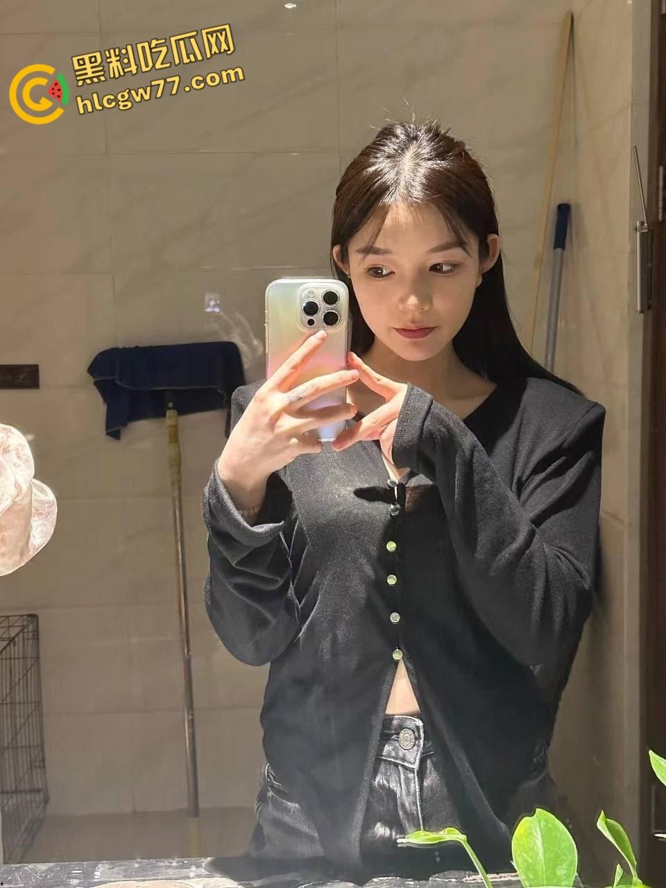 极品纹身御姐【李思羽】裸聊狂撩,娇喘自慰淫水流,男友隔屏欲火烧!-4