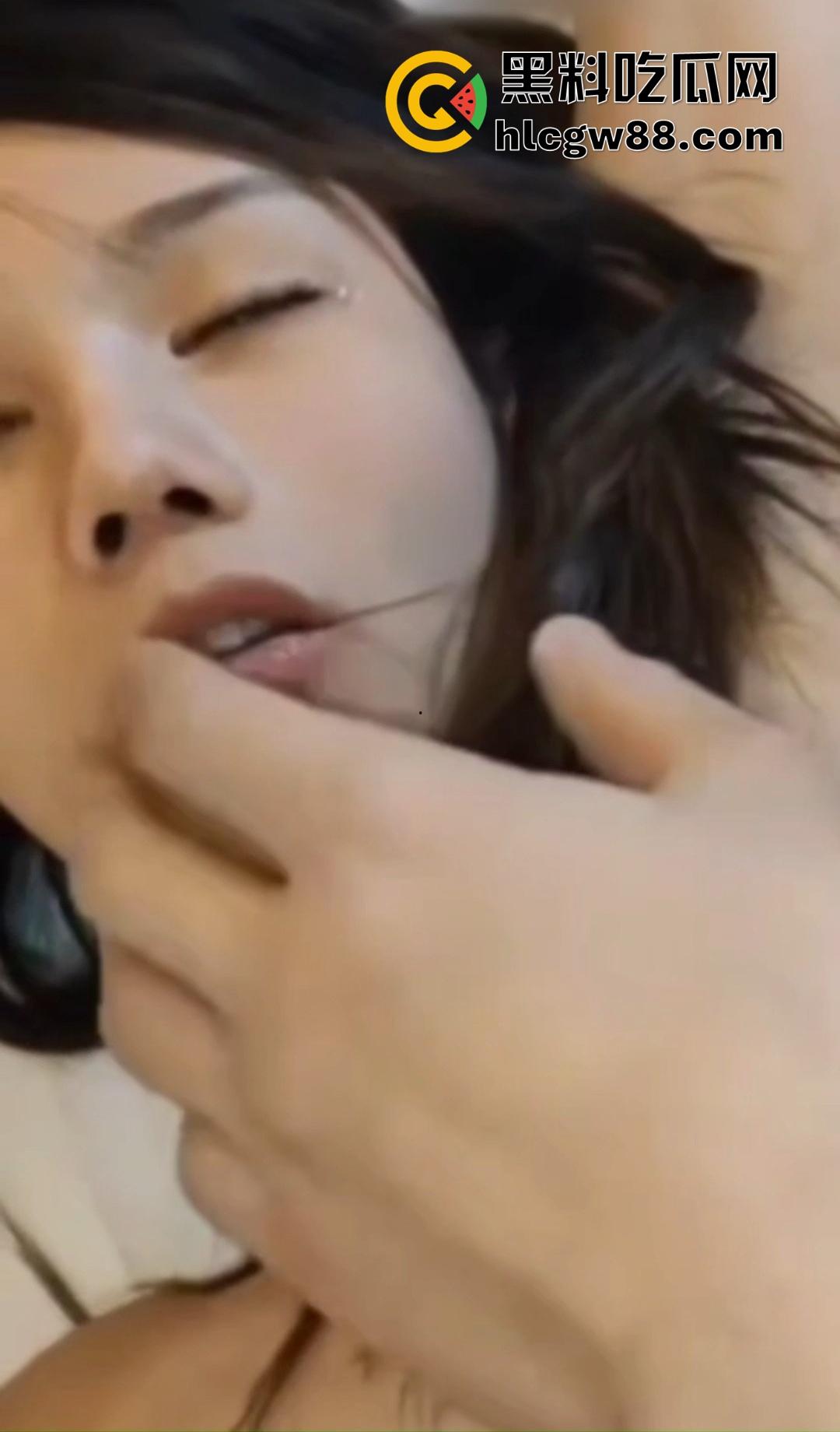 苏州吴江平望银行骚狗行长【姚力】为舔客户下药迷奸搞女员工，3P玩嗨药下猛了，把人搞进ICU抢命！-11