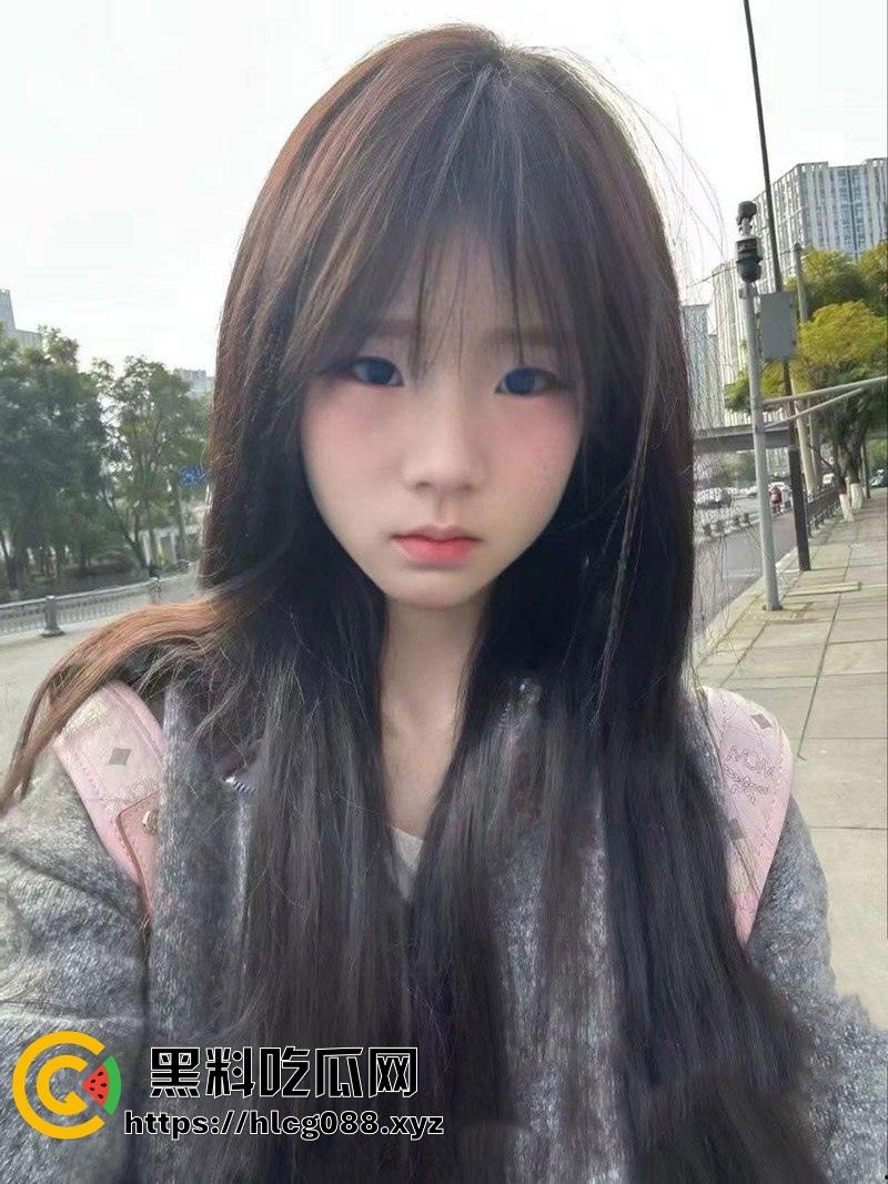 漫展捡漏极品洛丽塔嫩逼白虎妹曝光,粉穴嫩得能拧水,大哥操完显摆全网,舔狗直接气炸!-1