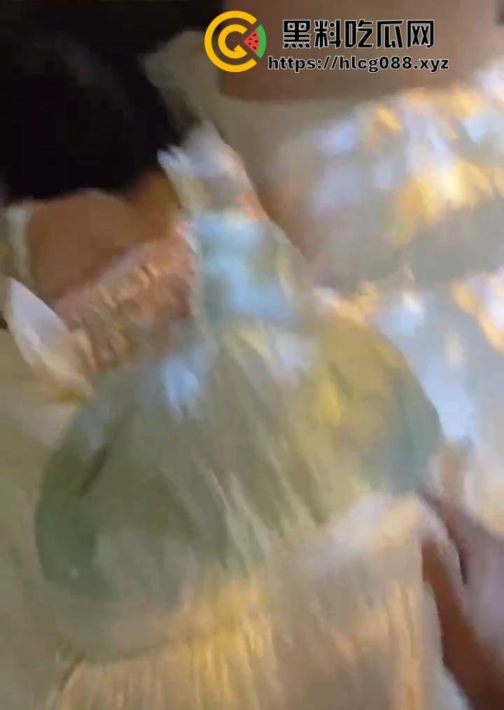 漫展捡漏极品洛丽塔嫩逼白虎妹曝光,粉穴嫩得能拧水,大哥操完显摆全网,舔狗直接气炸!-8