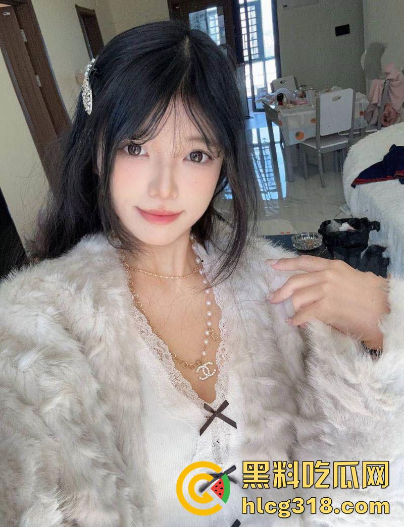 体育生约啪西安交大校花女神橙子,绝美颜值长腿女神,成为大屌下的性奴,捏着圆润蜜桃臀,疯狂抽插无毛嫩鲍!-1