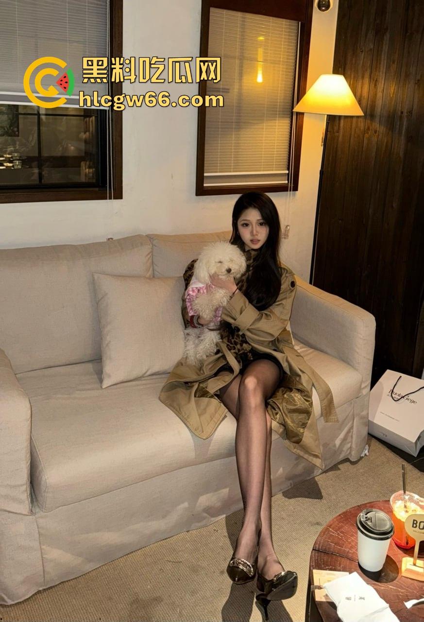 币圈KOL济州岛野外发情现场曝光,当众掏屌喂人吃,吓懵思密达游客,进酒店黑丝爆操不当人!-5