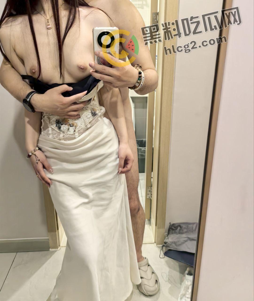 重庆高颜值美女「李欣」性爱自拍视频泄密，百度网盘重口味日常曝光-8