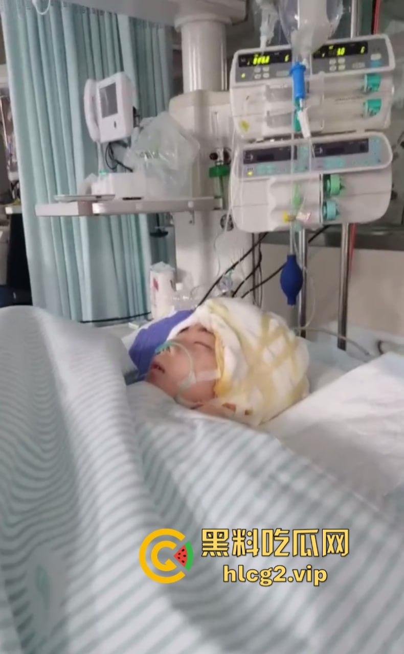 两口子吵架不比谁嗓门大 竟然砍下儿子手指 这操作竟然是亲妈?-9