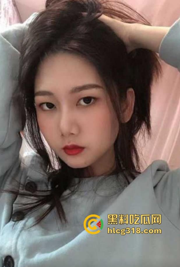 北京邮电大学大一学妹【林艺璇】约炮视频曝光，粉嫩玉乳上下跳动，女上位骑屌疯狂抽插，内射离场！-3