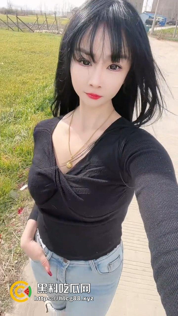 安徽阜阳37岁淫猪【袁丽】骚洞敞开抢客啦，老公鸡巴跟废柴似的，她浪得满街勾野汉猛干！-3