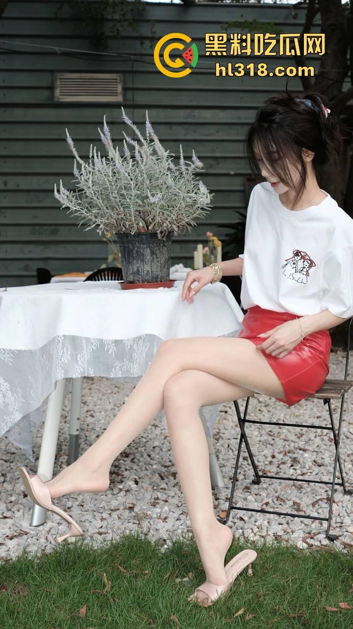 深夜小区惊现情侣野战,在监控底下明目张胆上演春宫戏,掰开双腿极其享受,小编实名表示羡慕!-1