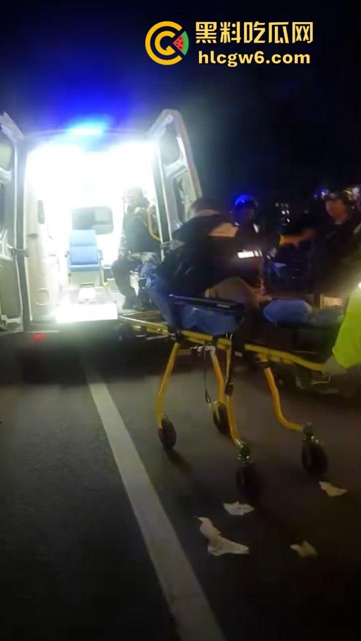 河南网红【王饱饱】与自养宠物狗野生交配不慎卡逼 送医路上怕出名崩溃跳车 现场视频流出！-3