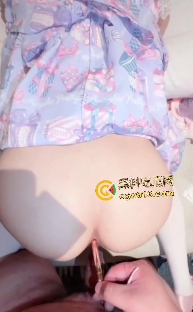 双马尾白虎少萝被金主爸爸操到泪崩!被金主用玩具爆菊,嫩逼被操到失禁,这在金主面前太羞耻了!-7