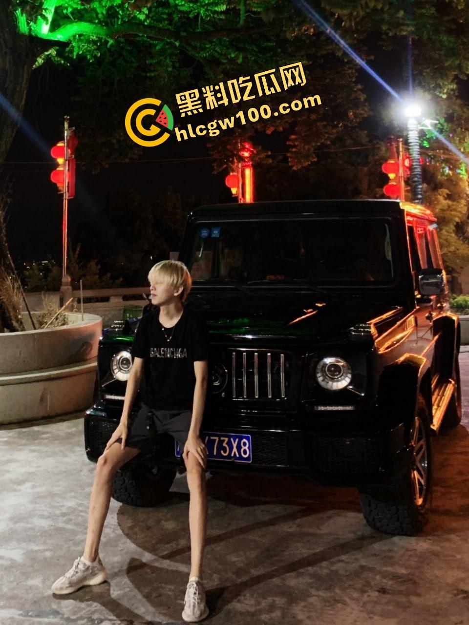 北海宾利富二代爆操丰满骚鸡【周白芸】各样姿势塞满肉棒榨精，爆插白虎淫叫性爱！独家曝光流出！-1