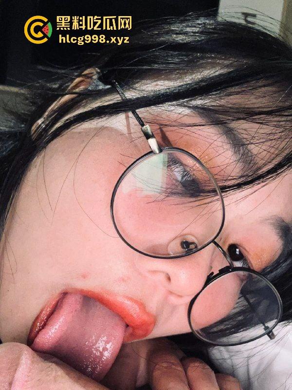 青海师范大学嫩妹【雷娇】翻车！党员身份掩盖不住母狗本色，异地男友曝光无套约炮视频！-13