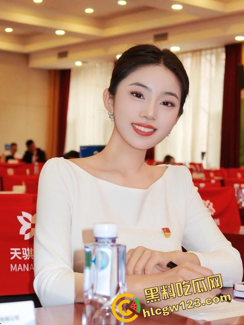 山东警花【林玉怡】这波卧床刑侦,玩得真他妈专业,靠睡混进刑侦队,3年上位路线图曝光!-1