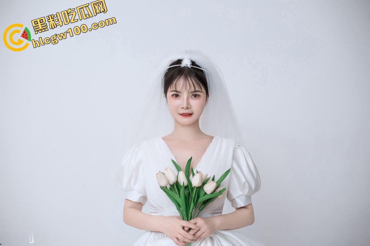 广西母狗【林楠楠】婚后出轨，钟爱女上后入，主打一个一插到底，被操到喷尿射一屁股-3