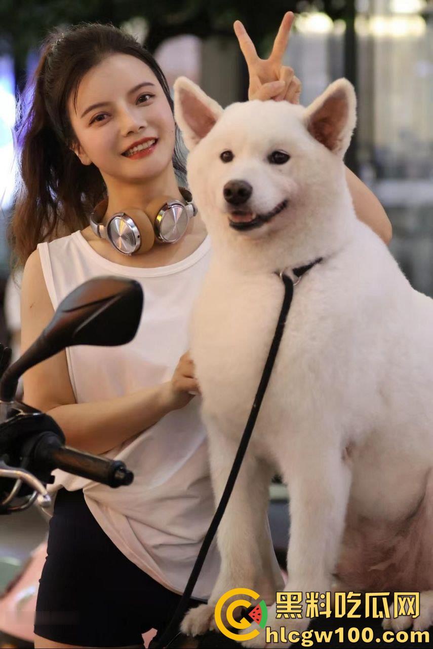 广西母狗【林楠楠】婚后出轨，钟爱女上后入，主打一个一插到底，被操到喷尿射一屁股-8