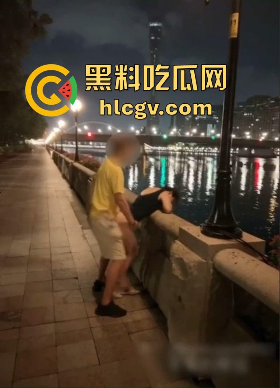 广州塔无套操B打卡骚操作!操B打卡猛如虎草到广州塔都黯然失色,兄弟化身提莫队长上岗随时喊撤!-6