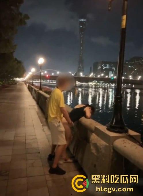 广州塔无套操B打卡骚操作!操B打卡猛如虎草到广州塔都黯然失色,兄弟化身提莫队长上岗随时喊撤!-7