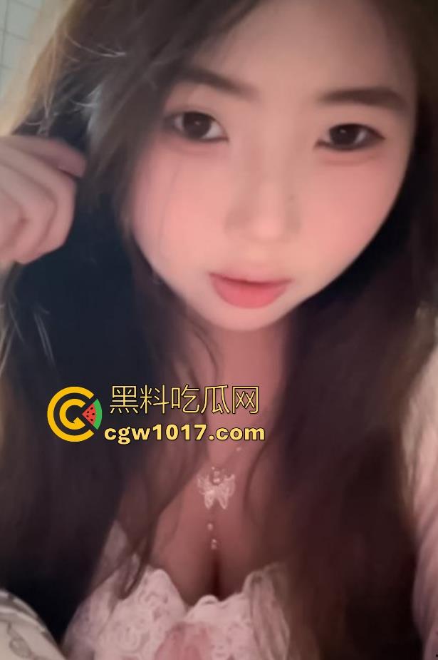 湖南师范大学微胖学姐【张星语】裸聊视频曝光，甜美脸蛋逆天豪乳白嫩诱人，纤手扣穴自慰白浆流淌！-3