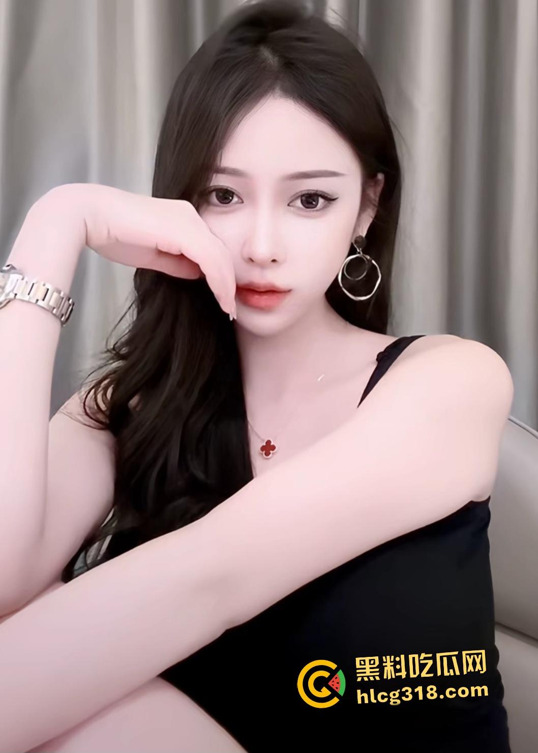 快手140W粉丝Y姐揉奶丁字裤骚舞辣眼，因跳舞不露逼平台流量被金主做局！-3