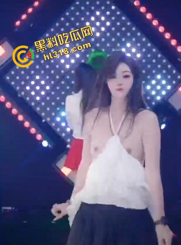 抖音团播跳舞激情过头，女主播衣服掉了俩奶子全露，自己还跳得贼开心，直播间直接封号！-8