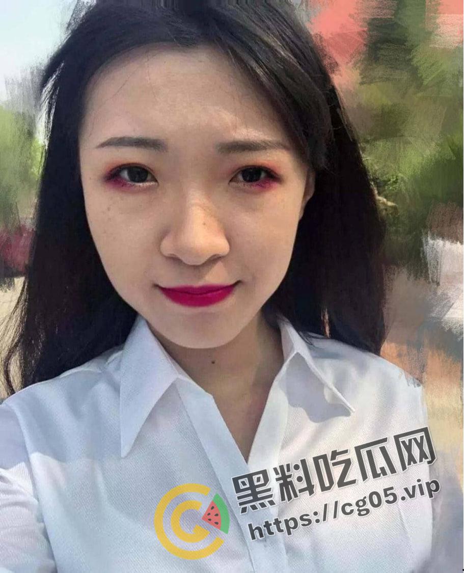 南京幼师反差婊  约出来吃饭后打炮竟然不愿意 老哥直接一巴掌 脸都打肿了 臭着脸被操哭-4