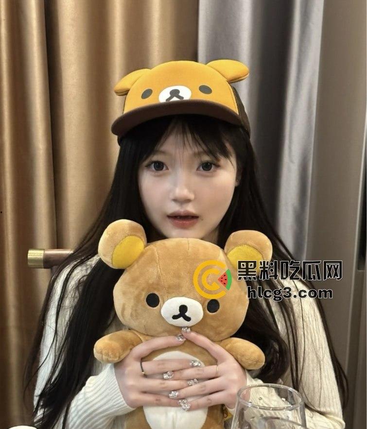 瓜友投稿！七夕约了个广西高一学生妹千里赴广州送逼！初夜遭遇难插尴尬！被后入抽插主动喊老公！-5