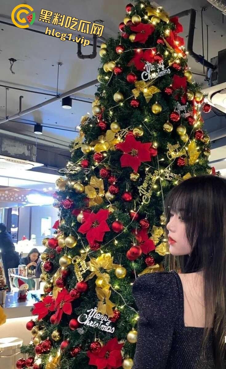 武汉生物工程学院 【张伊美】跟男友出去西安旅游的私密视频常遭曝光!-2