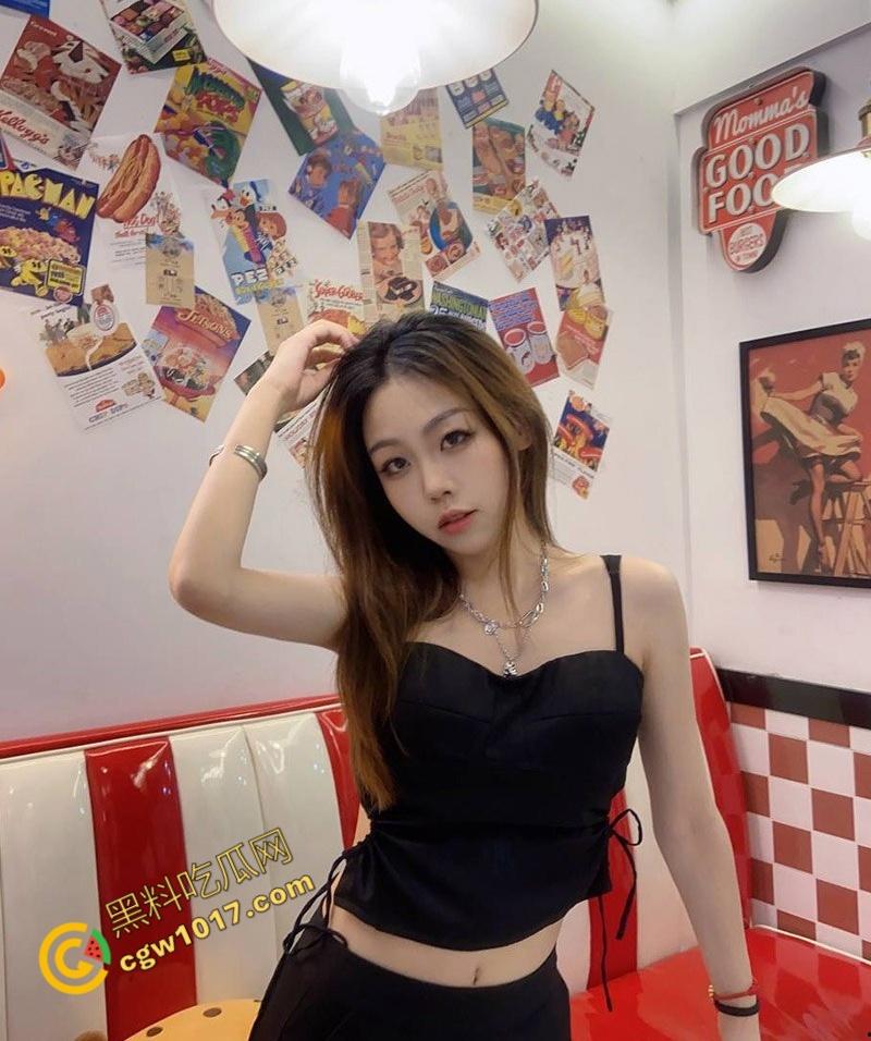 杭州高颜值【张铭铭】与男友分手后网络约炮，36D大奶，蜜桃臀疯摆激情荡漾，杭州新婊王诞生！-2