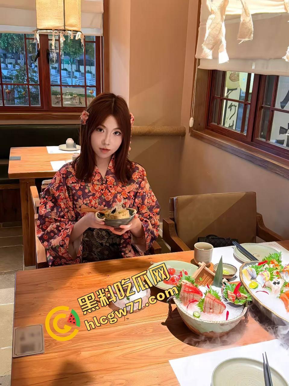 贵州厂妹【齐雨姗】20岁极品身材反差婊 大奶翘臀肌肤白嫩 被金主爸爸各种调教 性爱私拍流出！-3