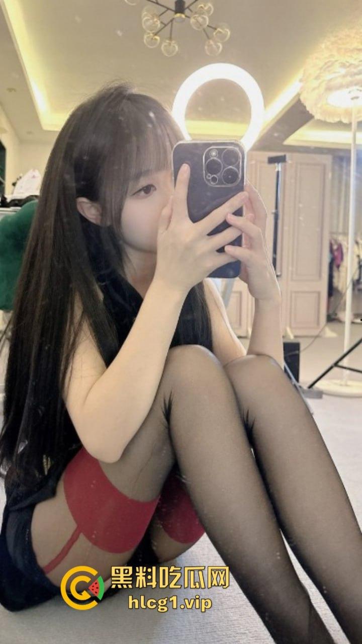 快手60万女网红 【汤圆啊】圈内最新付费资源泄密！全网最高颜值身材的女神极其迷人！-7