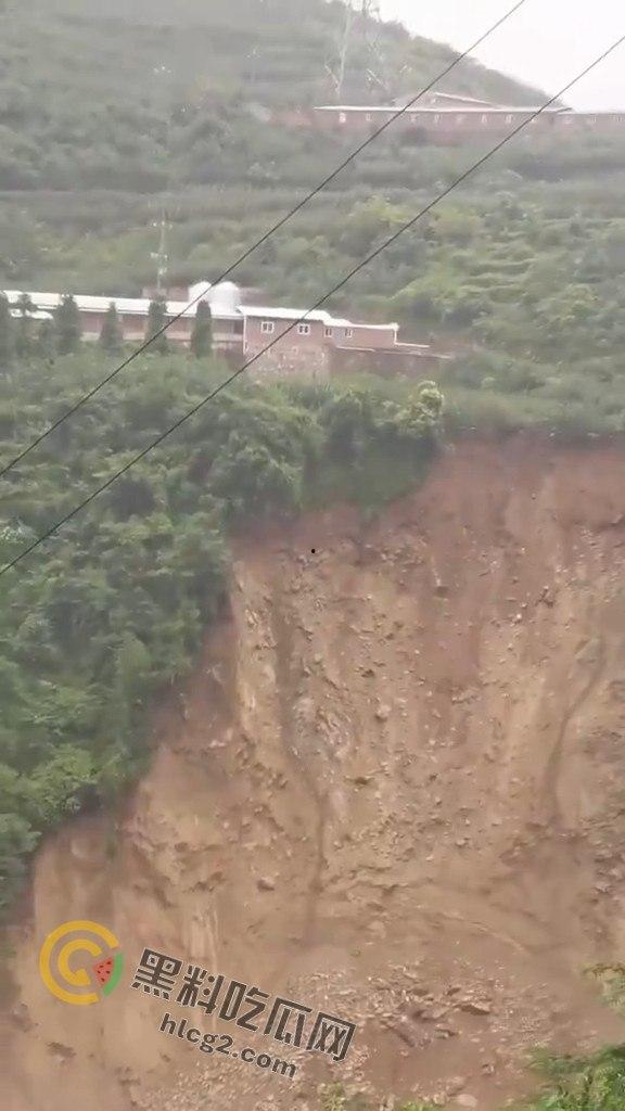 四川雅安汉源县暴雨肆虐:30余人失联,灾后现场触目惊心-3