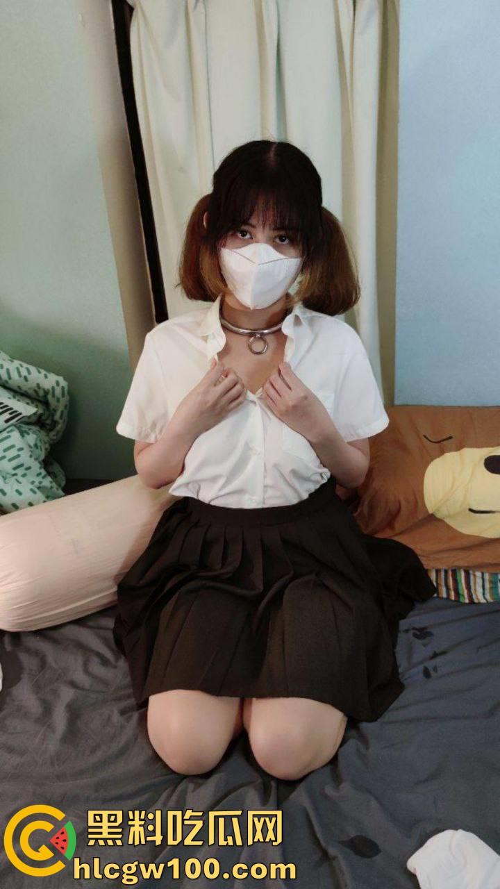 调教极品白虎小萝莉，后入嫩穴淫水直流，肛塞炮机玩弄屁眼把妹子都搞哭了-1