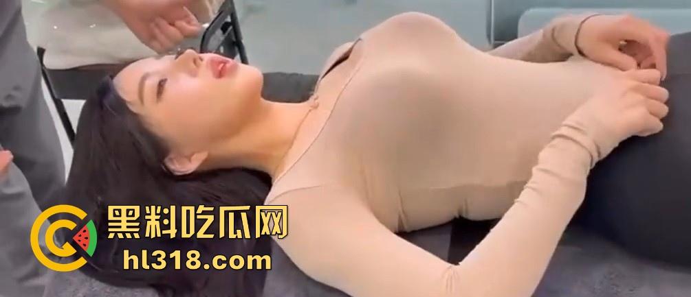 让我们一起欣赏韩国顶级美女做SPA，凹凸有致的极品身材，这按摩手法得学，学多一门手艺傍身！-4