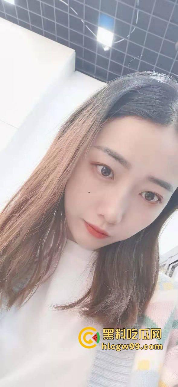 某水友前女友【林若如】结婚了,广西极品骚鸡终于嫁人,口活一流超爱吃鸡吧,20万彩礼娶不到30万的爱情!-7