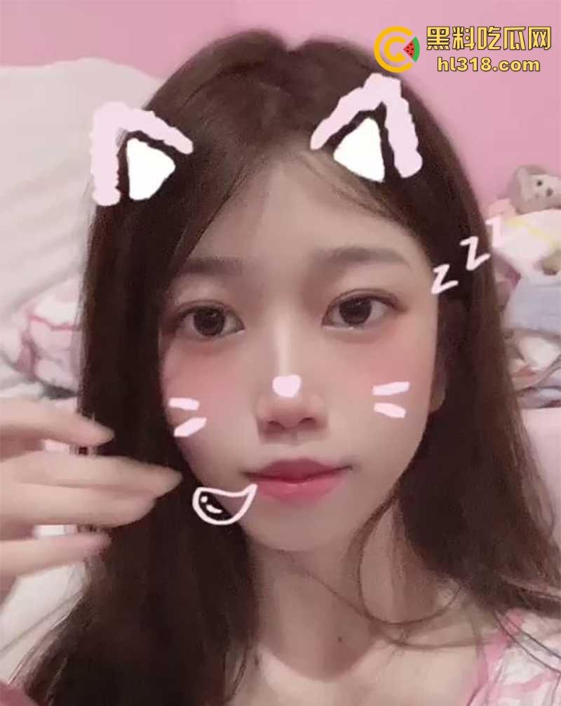 极品萝莉【洛丽塔欢欢】收费福利曝光,清纯大眼妹变身小淫娃,全裸露脸撅翘臀秀骚穴骚到爆!-4