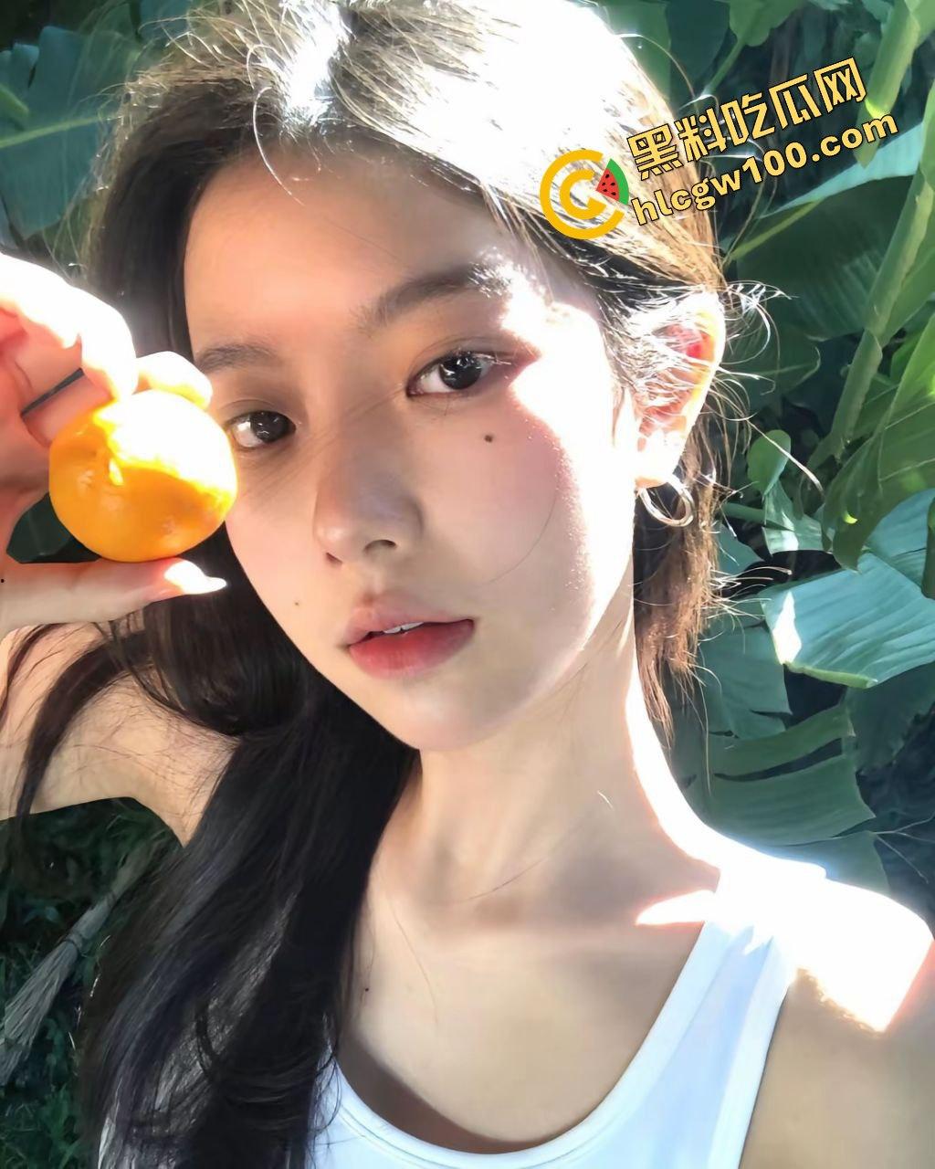 江西景德镇反差婊社会骚鸡母狗『刘欣蕊』足控金爸诱惑足交 深喉直怼喉咙淫荡口交！原创独家流出！-1