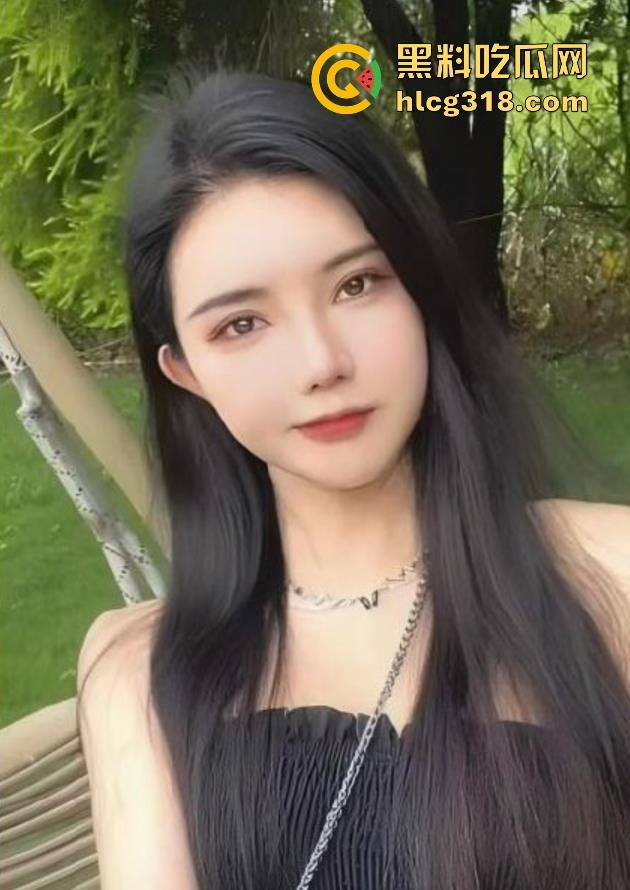 海角大神【会喷水亲姐姐】喝下最强壮阳秘方，把巨乳骚姐操到狂喷水，肉棒如铁棍般把逼干肿！-2