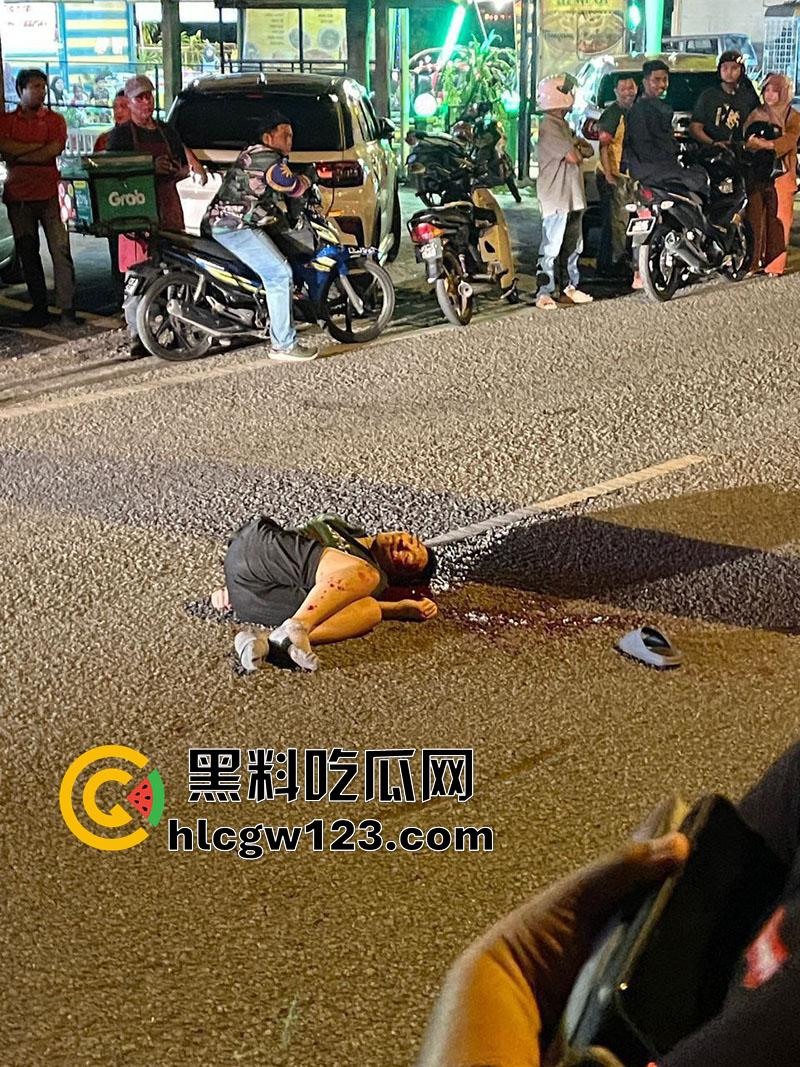 马来西亚血腥车祸现场，华裔驾车相撞导致2死4伤，现场血肉模糊胆小者勿入，现场画面流出！-2