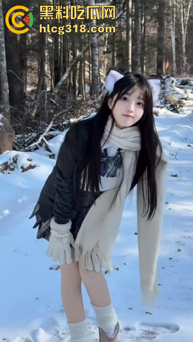 校园女神竟是舔肛狂人，湖北师范学院【胡茜婷】，众人追捧的校园女神，私下秒变母狗，小粉穴超诱人！-2