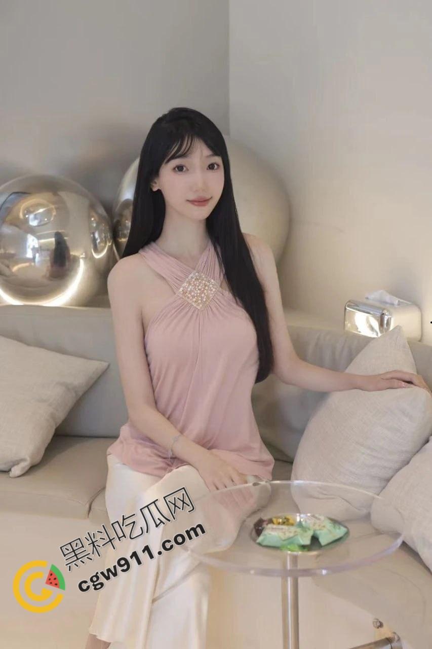 江苏盐城女神级准新娘【金茜媛】新婚前夕跟摄影师3P！皮肤雪白，粉嫩一线天骚穴，疯狂淫乱派火爆全网-2