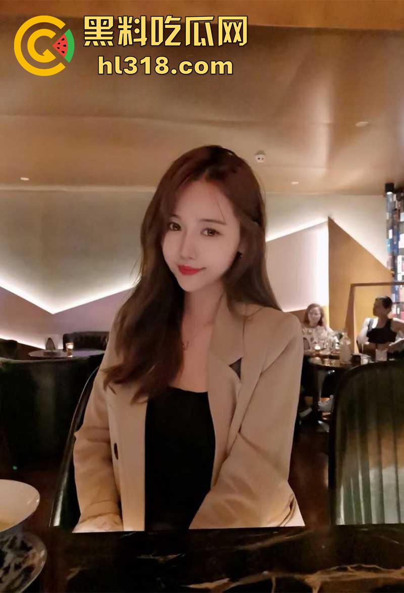 顺德农行职员【陈雪莹】清纯御姐独爱3P群交，被两男前后夹击顶操，叫声酥麻诱人，乱交视频流出 ！-3