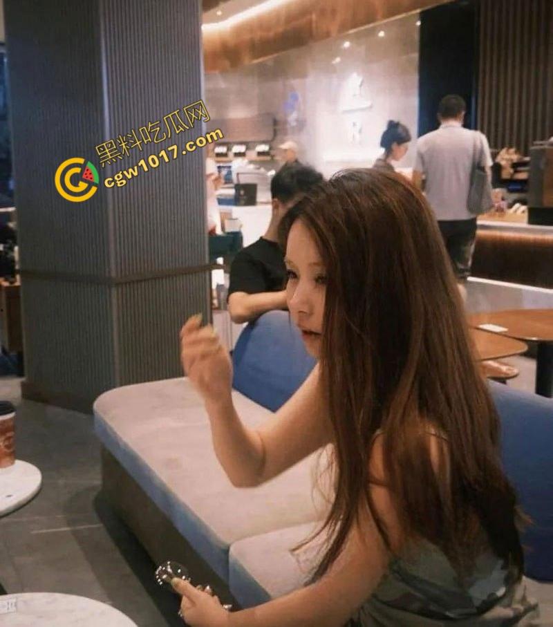 瑜伽小巫女爆艳照！极品博主【高颜嘉】在深圳总统套房内被金主掌控，成妖艳肉便器，反差十足，骚狂见潮！-6