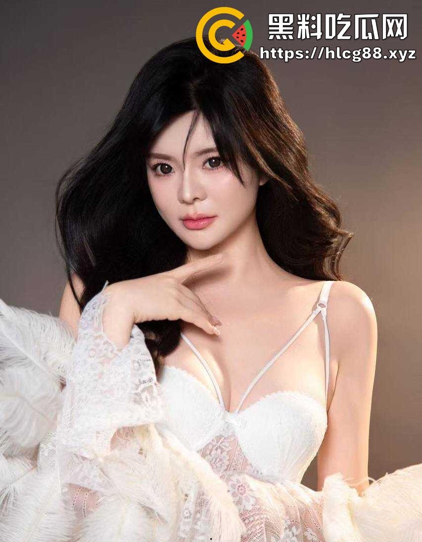 广东37岁【韩雨伶】黑丝调教伺候金主，粉逼熟女勾得爷们儿钱包大出血 独家曝光！-4