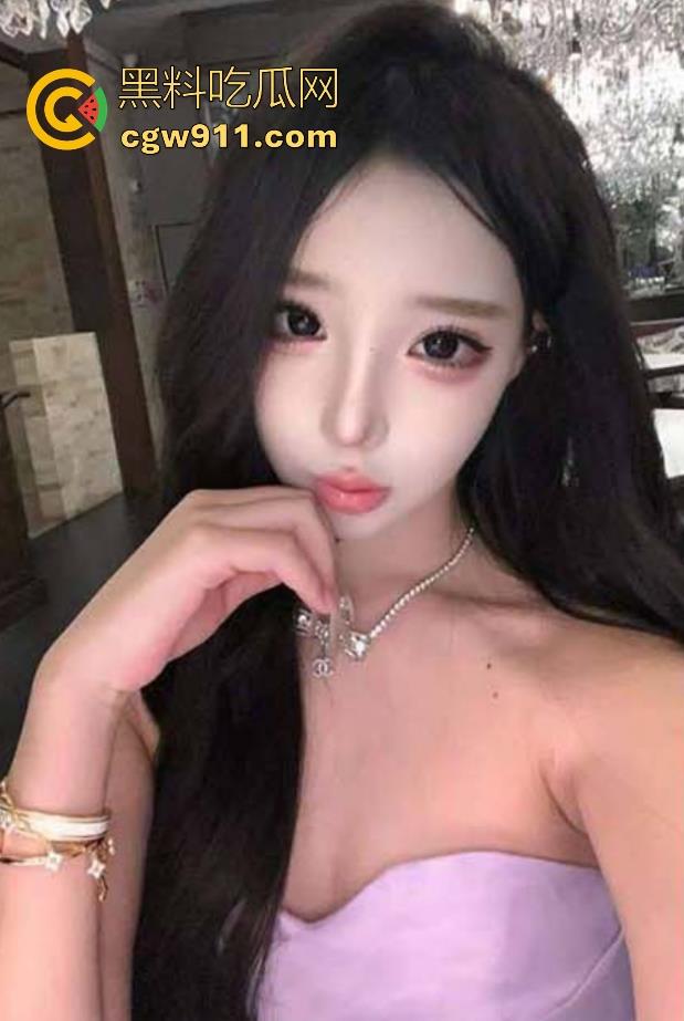 嫂子喜欢上了漏出野战的感觉，深夜主动拉着我去车库漏出野战，直接没忍住很快就内射了！-3