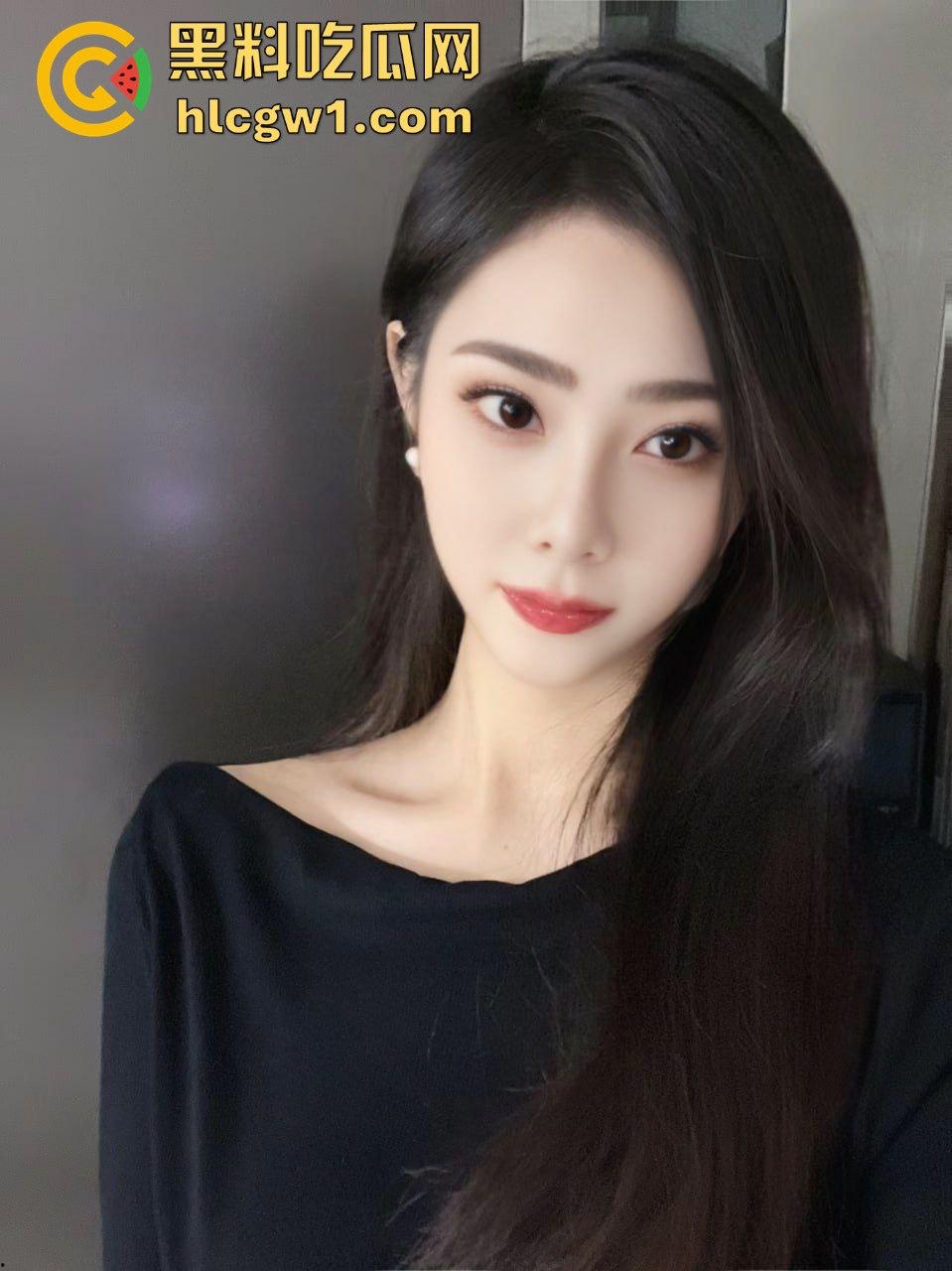 网恋调教小剧场！江苏无锡学院御姐『李卿瑂』骚到爆，摸奶视频主动发，粉色内裤黑森林全都给你看！-2