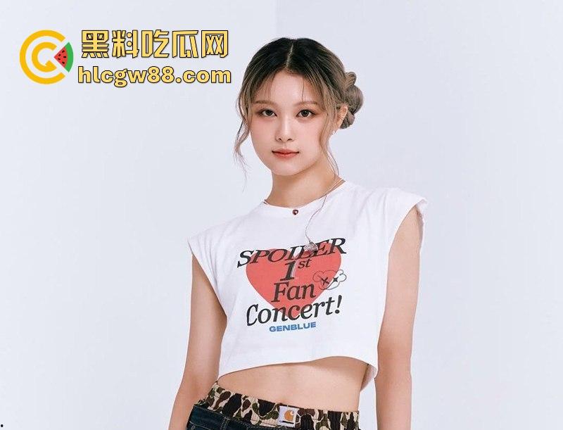 韩国kpop组合【幻蓝小熊】 媛媛 台中跨年走光露黑乳晕，粉丝偷拍起哄，财阀操嫩穴传闻爽爆网络-11