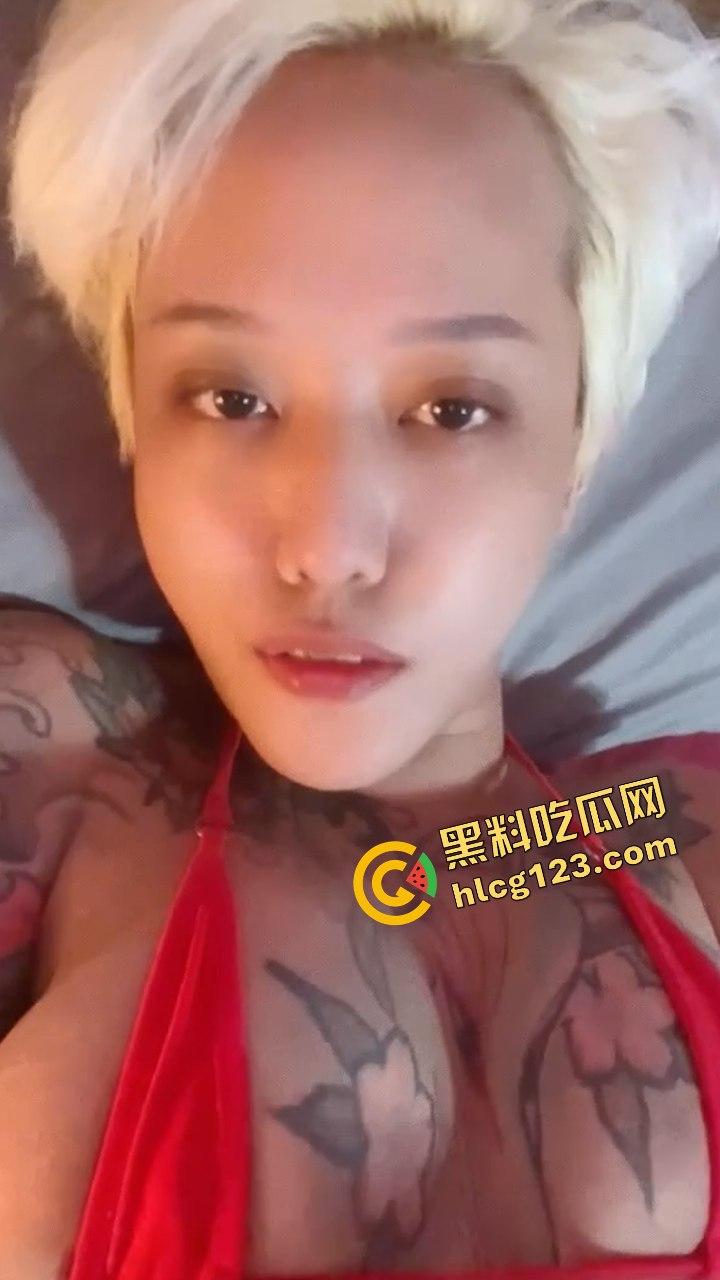 台湾花臂纹身妹『夏思思』反差淫骚爆发！高挑火爆身材巨乳满屏，调教自摸视频外泄！-3